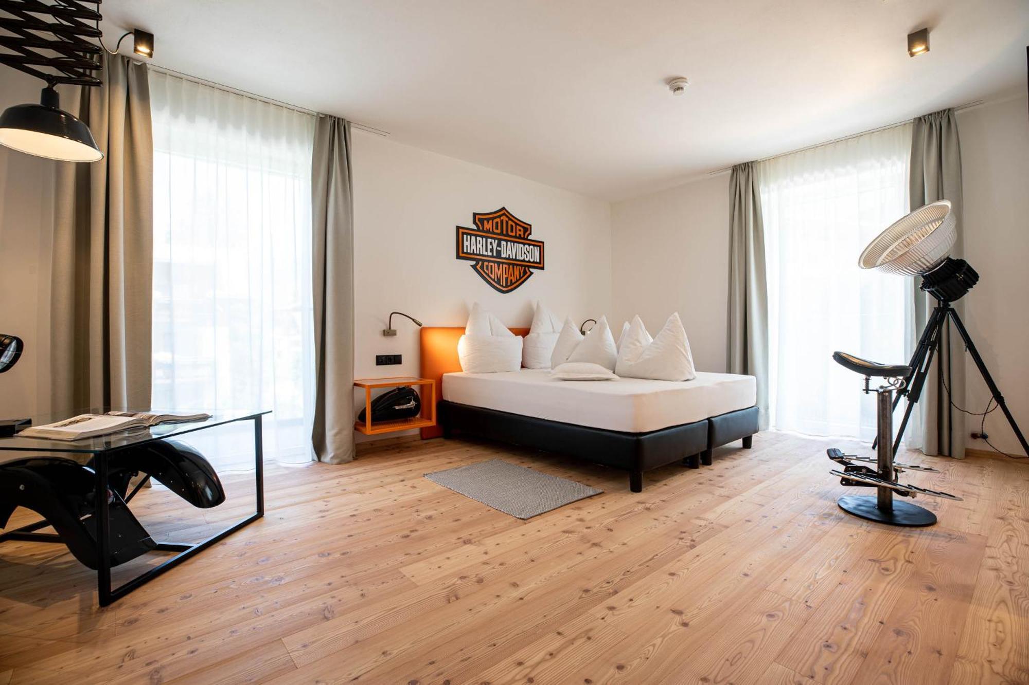 Al Plan, A Mountain Moving Hotel Сан-Виджилио-ди-Мареббе Номер фото